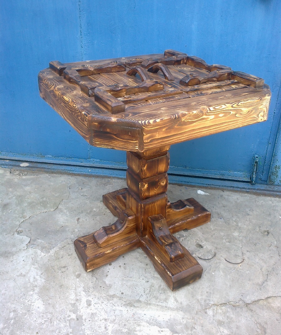 Столик с секретом